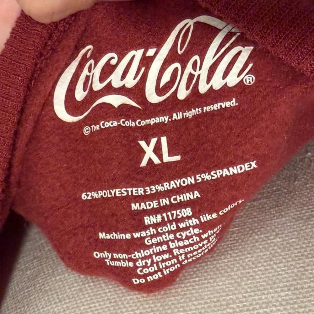 Coca-Cola Have a Coke and a Smile Graphic Sweatshirt Burgundy Red XL - Picture 4 of 4